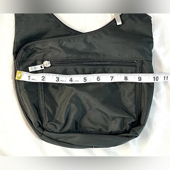 Baggallini Pocket Crossover Crossbody Bag Charcoal Water Resistant Like New - Picture 10 of 13